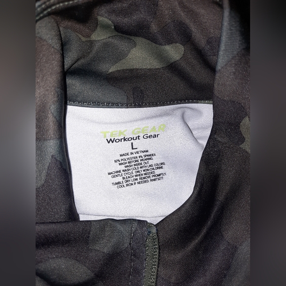 Tek Gear Camo Zipper Workout Jacket size large excellent used condition - Picture 5 of 9